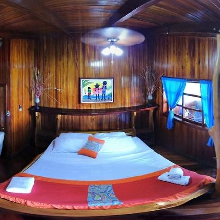 Hotel La Isla Inn Puerto Viejo de Talamanca Εξωτερικό φωτογραφία