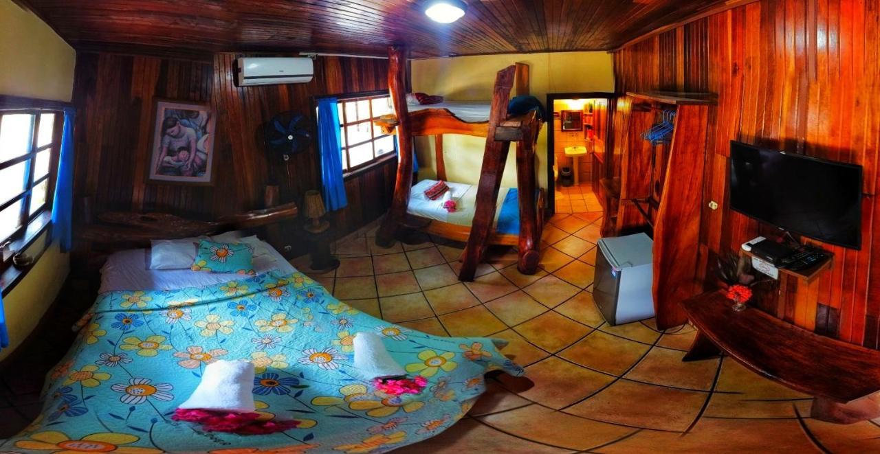 Hotel La Isla Inn Puerto Viejo de Talamanca Εξωτερικό φωτογραφία