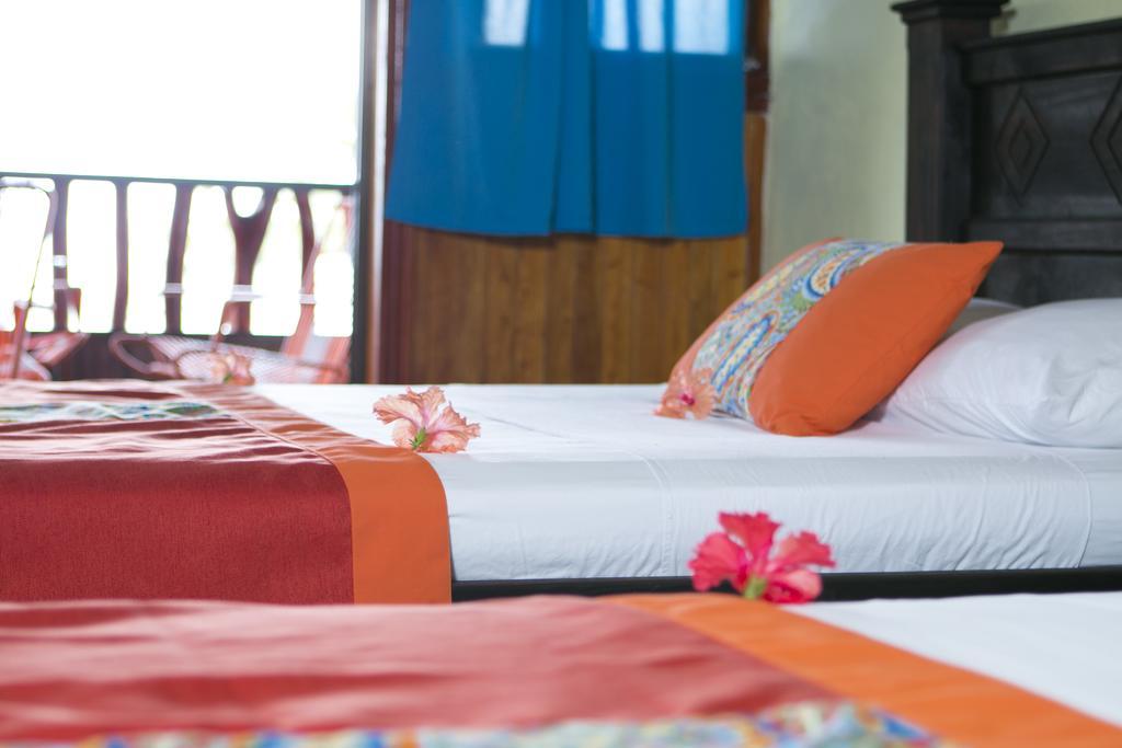 Hotel La Isla Inn Puerto Viejo de Talamanca Εξωτερικό φωτογραφία