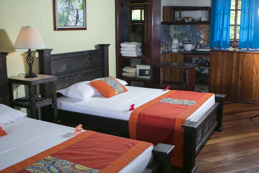 Hotel La Isla Inn Puerto Viejo de Talamanca Εξωτερικό φωτογραφία