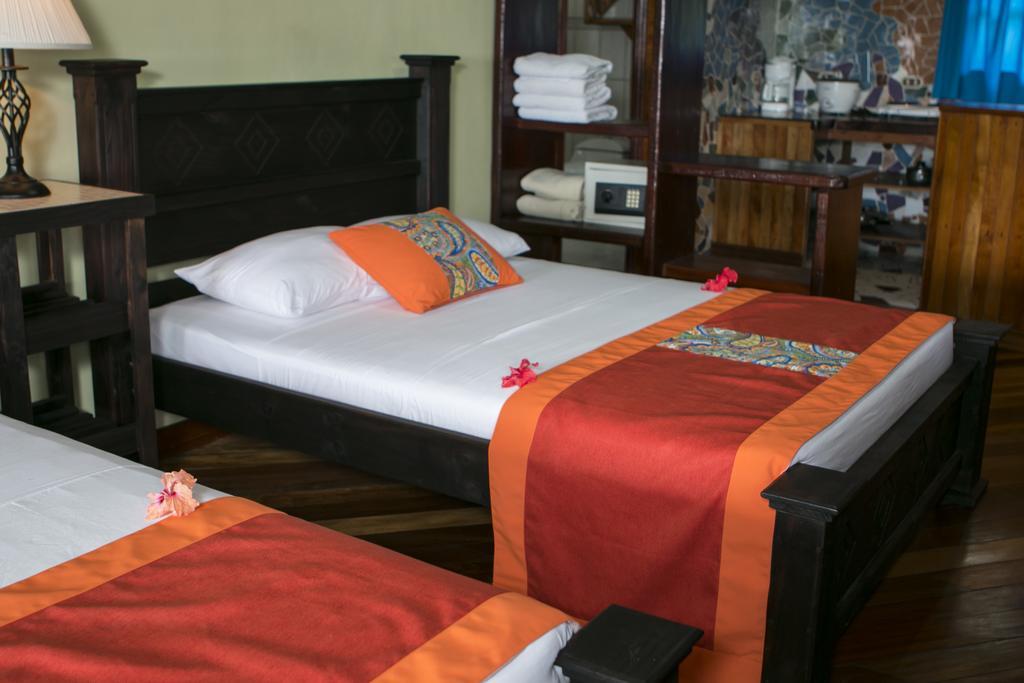 Hotel La Isla Inn Puerto Viejo de Talamanca Εξωτερικό φωτογραφία