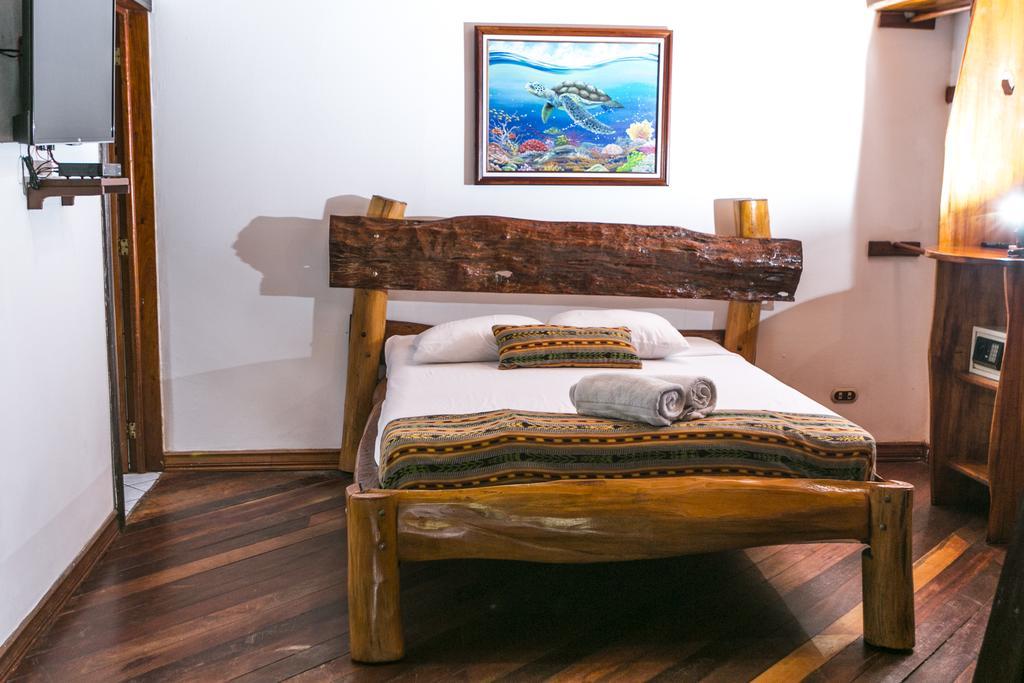Hotel La Isla Inn Puerto Viejo de Talamanca Εξωτερικό φωτογραφία